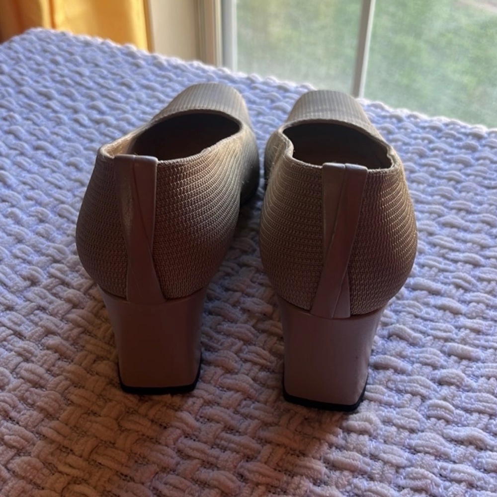 Stuart Weitzman Chunky Heel Pump